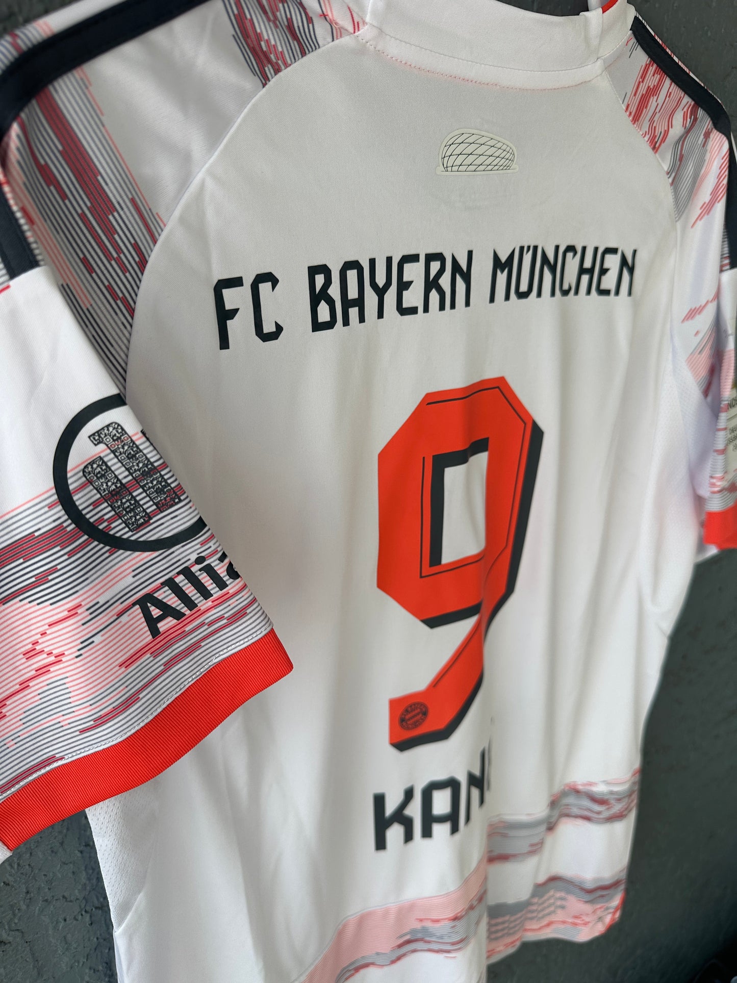 Bayern Munich Kane Jersey White 2025/2026