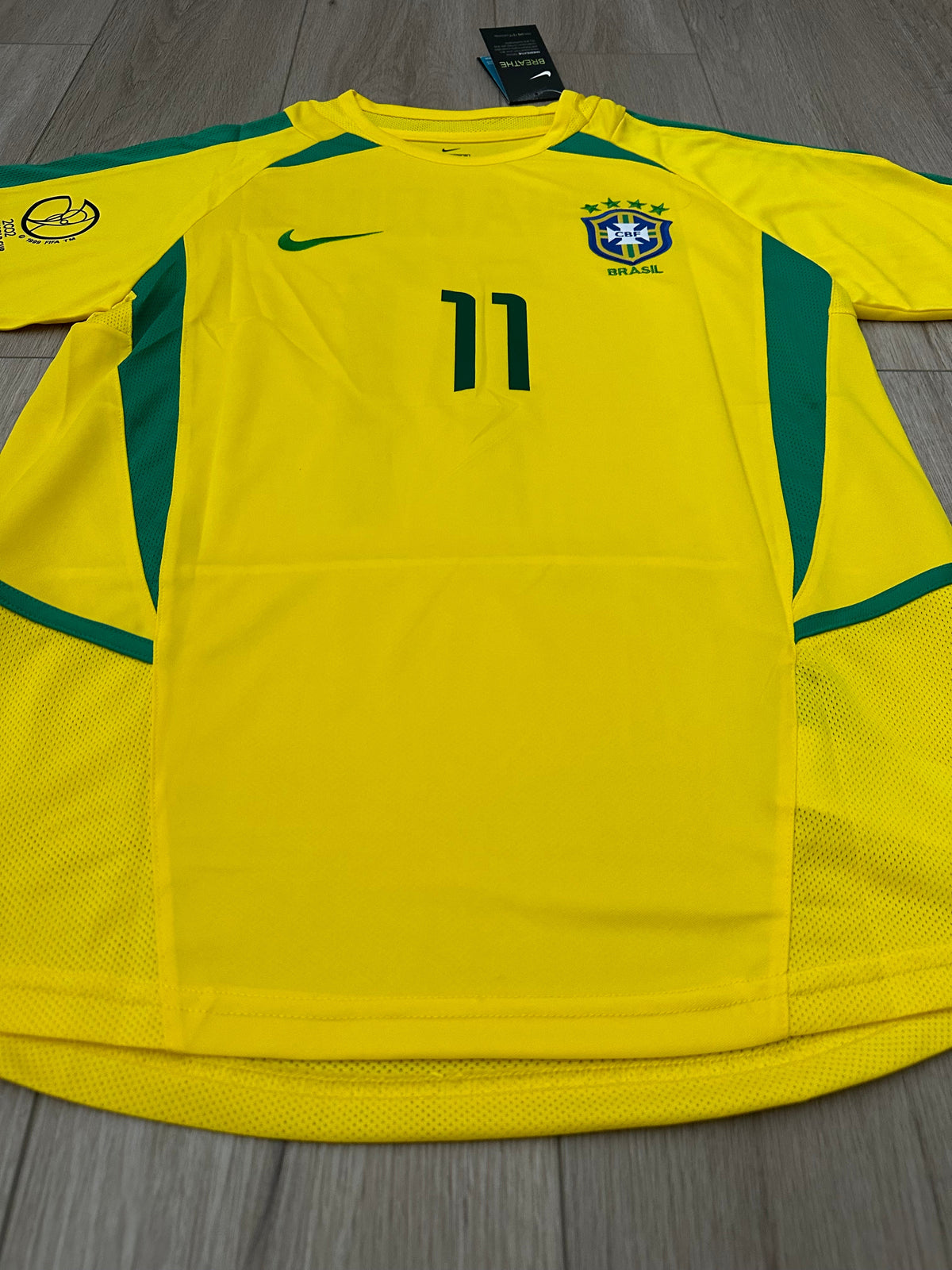 Brazil Ronaldinho #11 2002 Home Yellow Retro Soccer Jersey Men