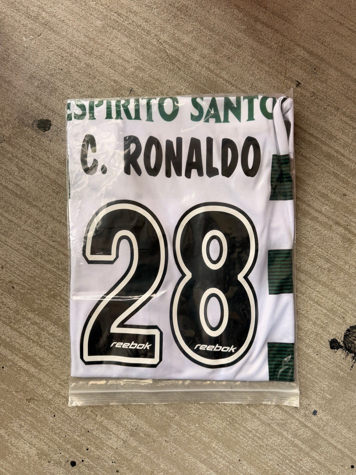Sporting Lisbon Cristiano Ronaldo #28 2002/03 Home Green White Retro Soccer Jersey Men