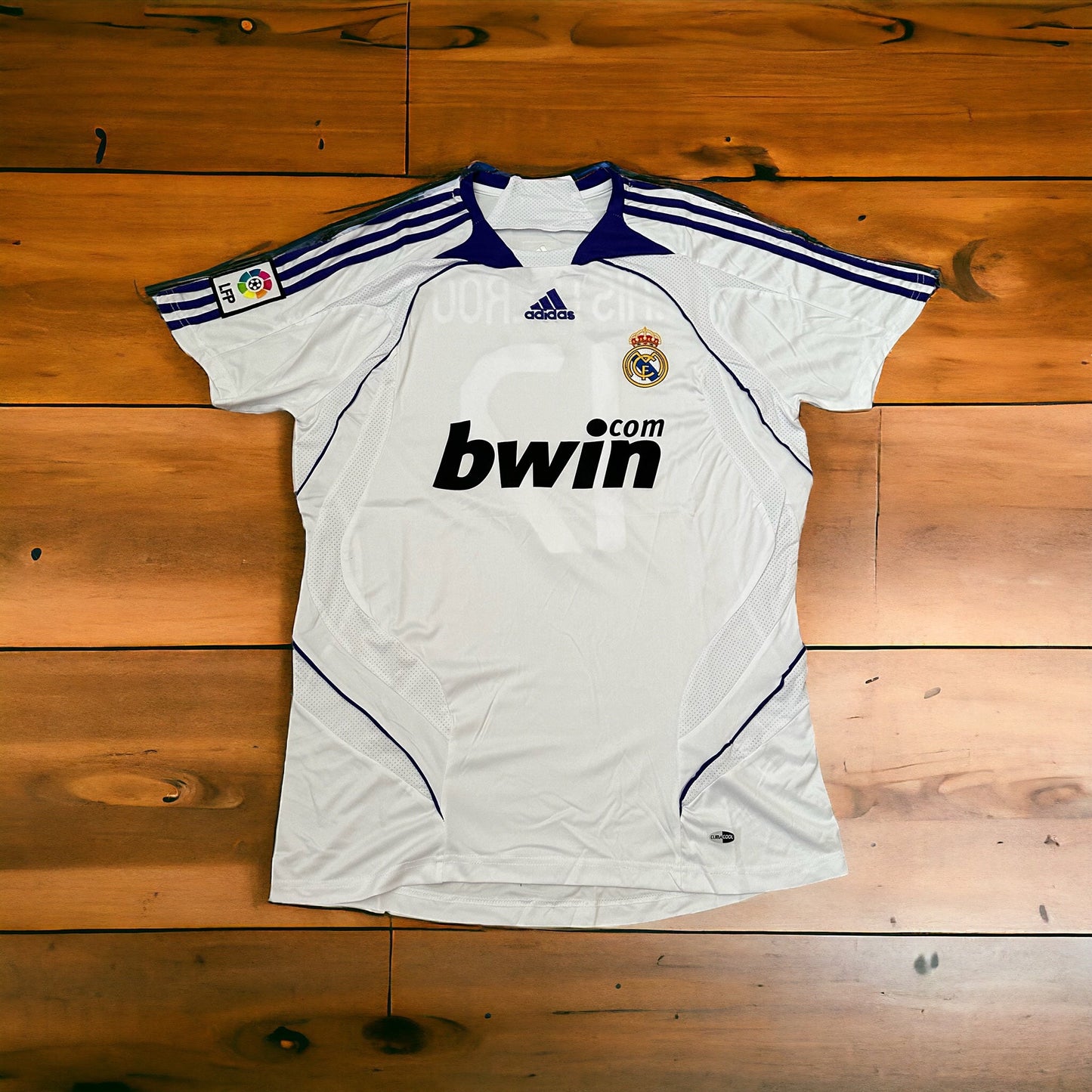 Real Madrid 2007/08 Home Retro Soccer Jersey – Ruud van Nistelrooy #17 – White – Men’s