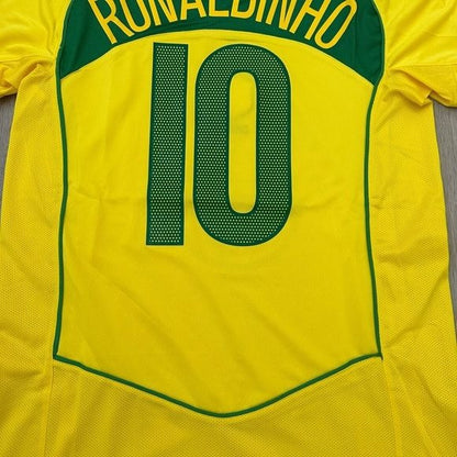 Brazil 2005 Home Retro Soccer Jersey – Ronaldinho Gaucho #10 – Yellow – Men’s