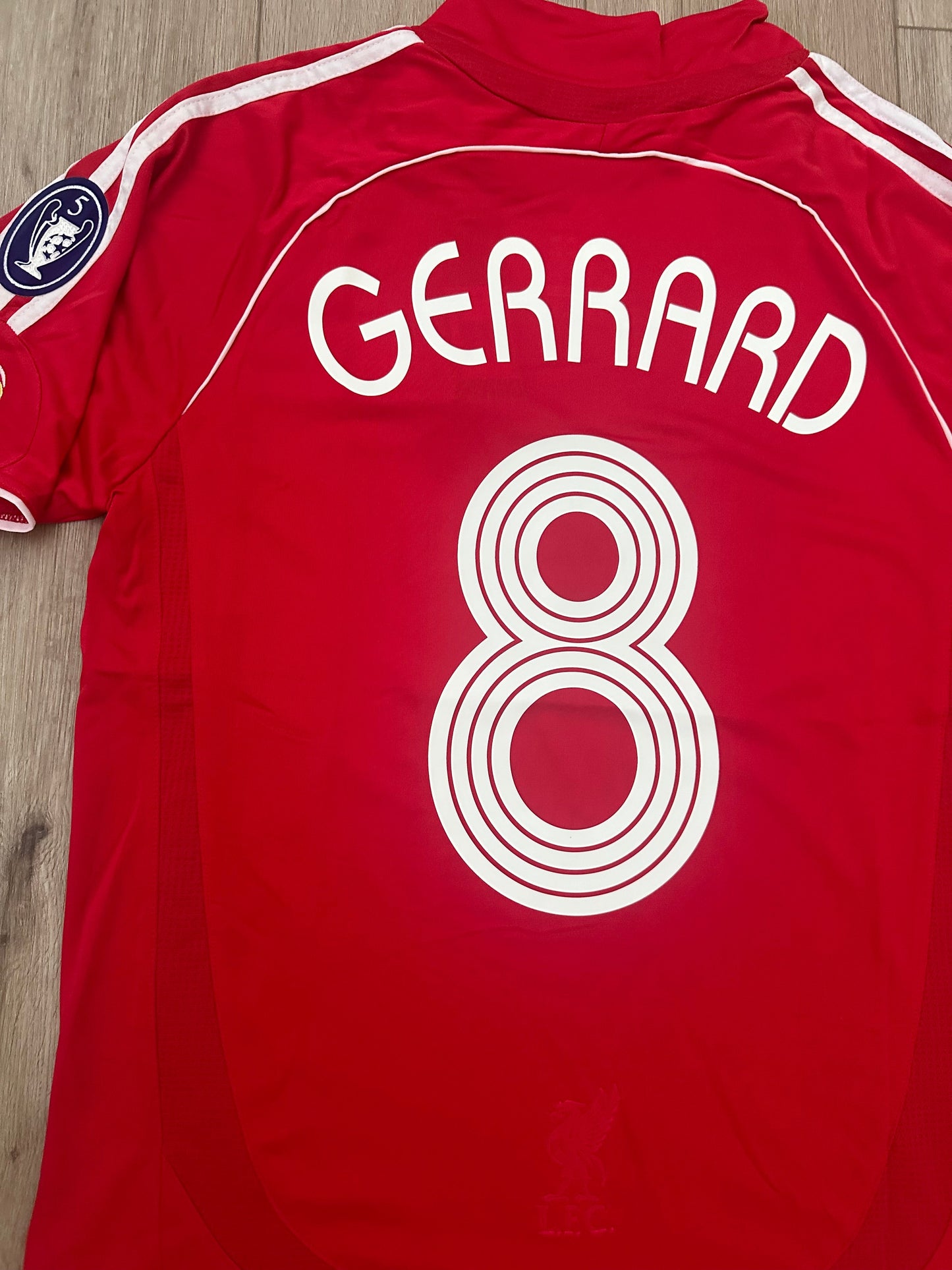 Liverpool 2007 UCL Final Retro Soccer Jersey – Steven Gerrard #8 – Home Red – Men’s