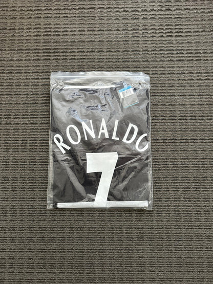 Manchester United 2003/04 Away Retro Soccer Jersey – Cristiano Ronaldo #7 – Men’s