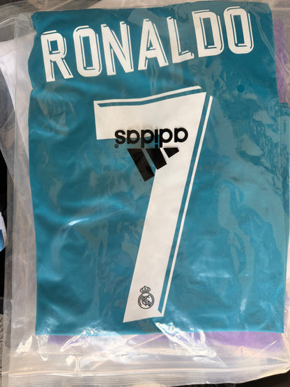 Real Madrid 2017/18 Away UCL Retro Soccer Jersey – Cristiano Ronaldo #7 – Green Long Sleeve Men