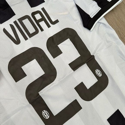 Juventus Arturo Vidal #23 Retro Soccer Jersey 2014/15 Home Black White Men Size