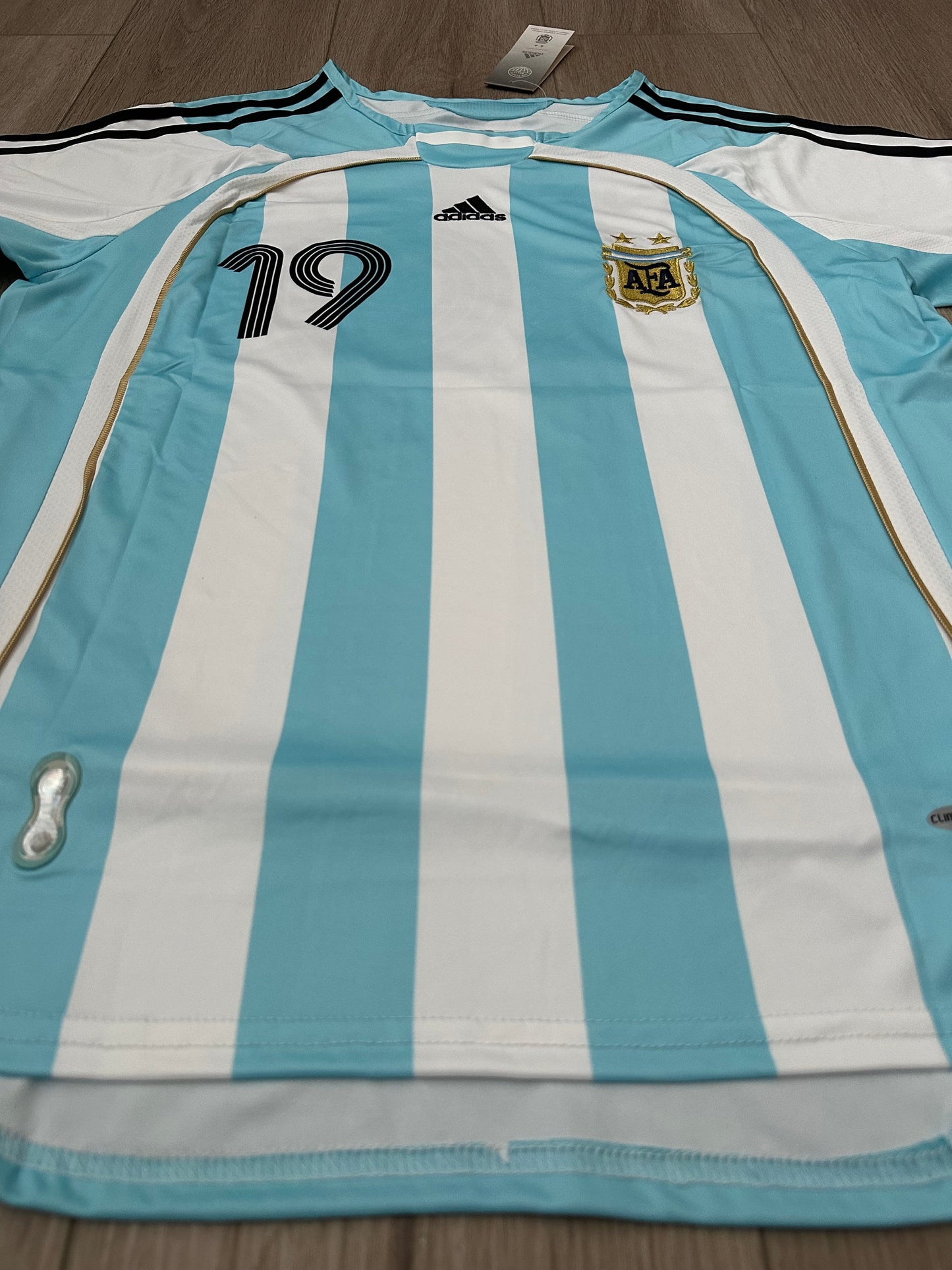 Argentina 2006 Home Retro Soccer Jersey – Lionel Messi #19 – Men’s