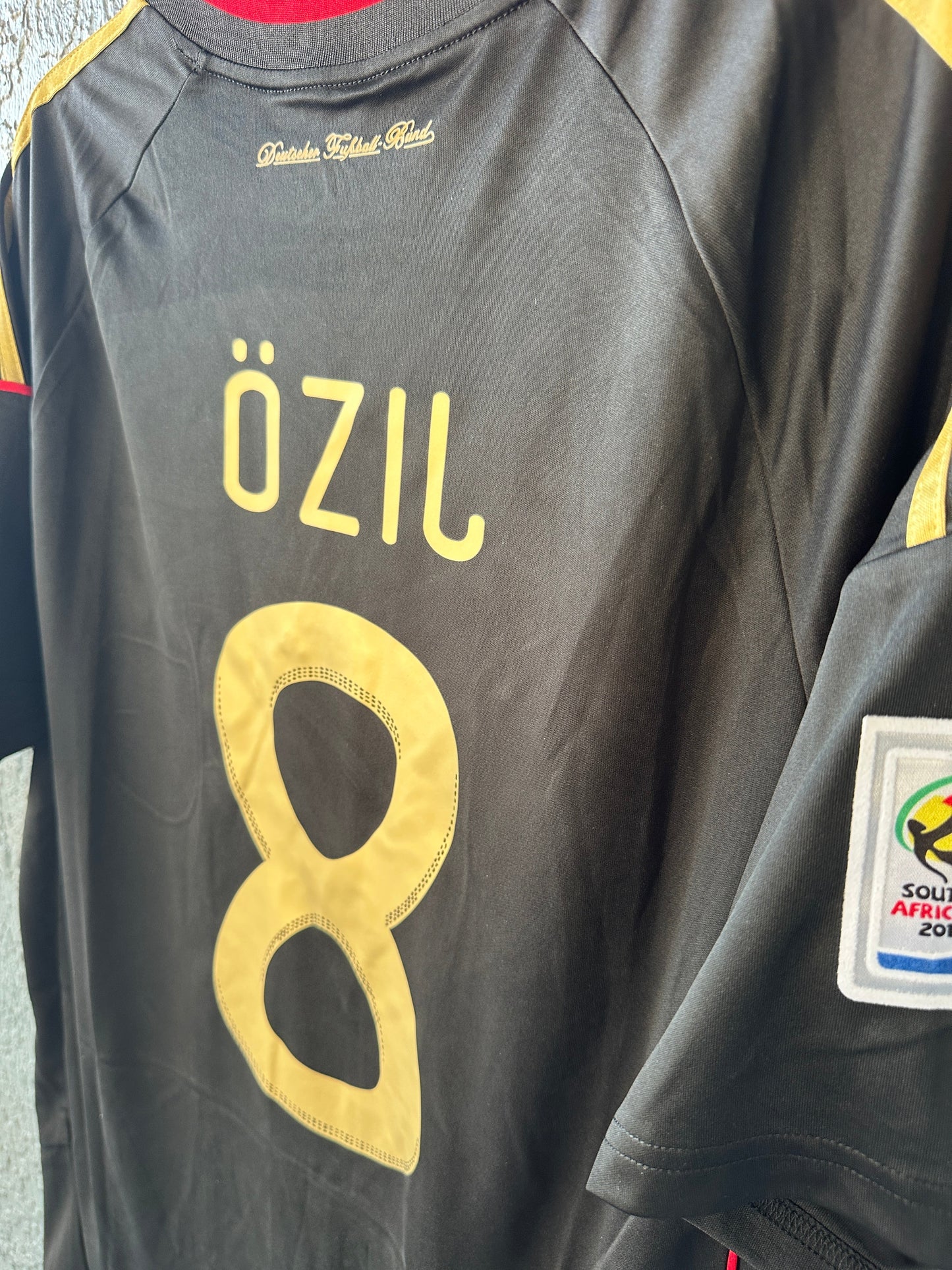 Germany Retro Jersey 2010 World Cup Away Black – Mesut Ozil #8 – Men’s