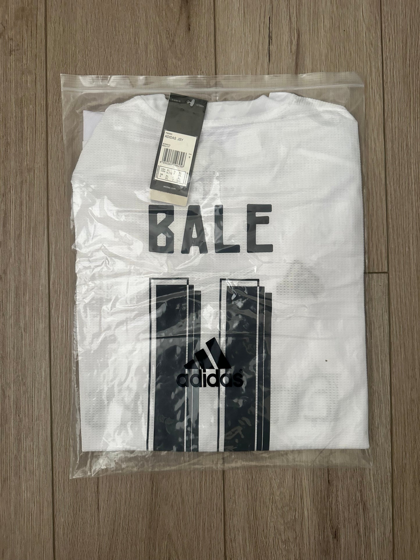 Real Madrid Gareth Bale #11 2016 Final Home Retro Soccer Jersey Long Sleeves Men
