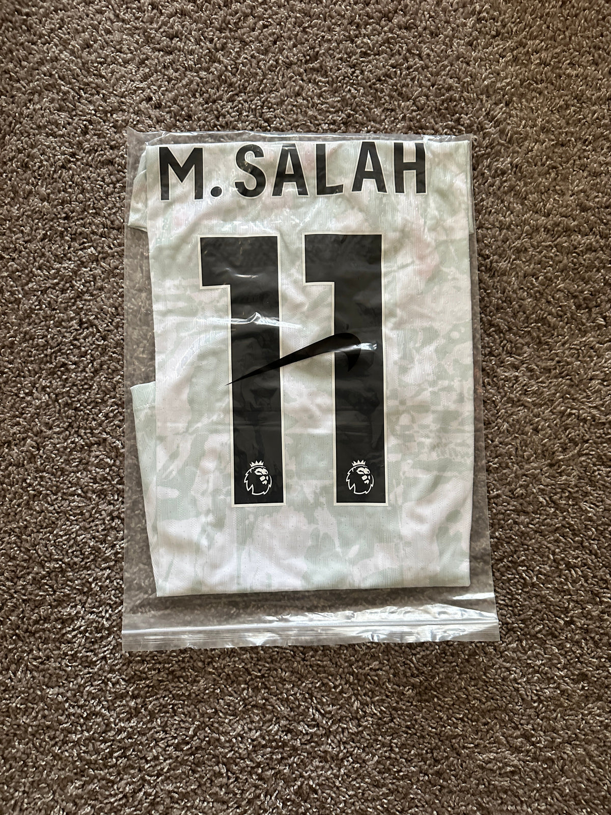 Liverpool Mohamed Salah #11 2024/25 Away White Soccer Jersey Men Size S Deal
