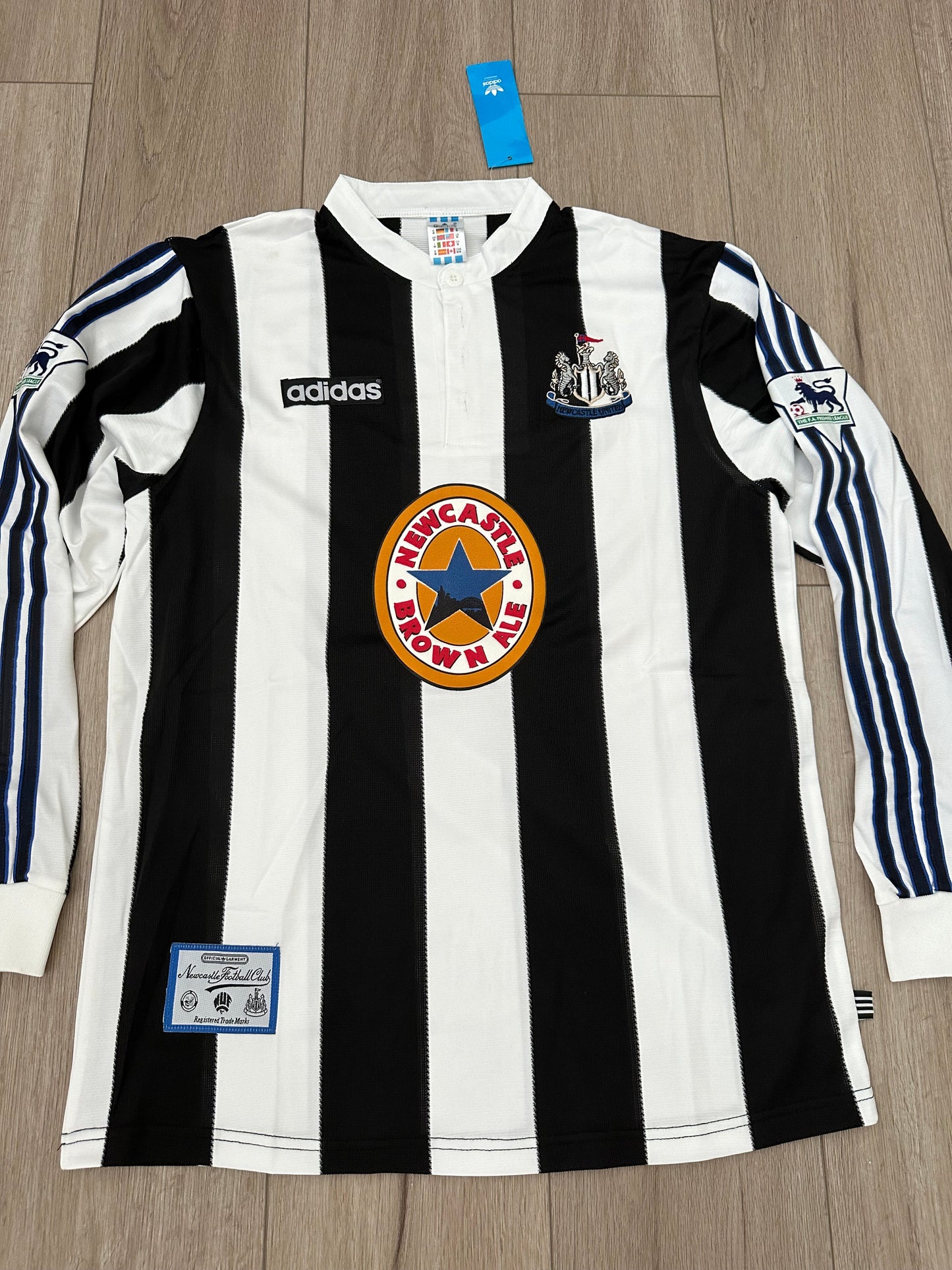 Newcastle Retro Jersey 95/97 Home Black White – Alan Shearer #9 – Long Sleeve – Men’s