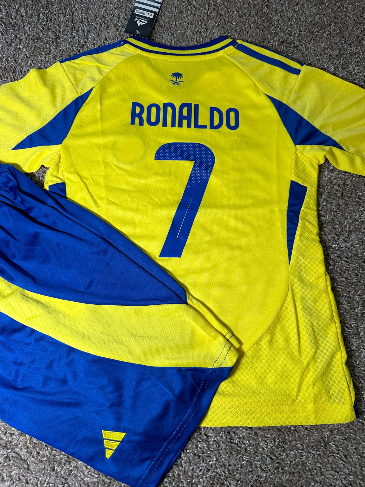 Al Nassr Cristiano Ronaldo #7 Yellow Soccer Jersey Kids Youth Size 18 Deal