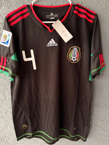 Mexico Rafael Marquez #4 2010 Away Black Retro Soccer Jersey Men