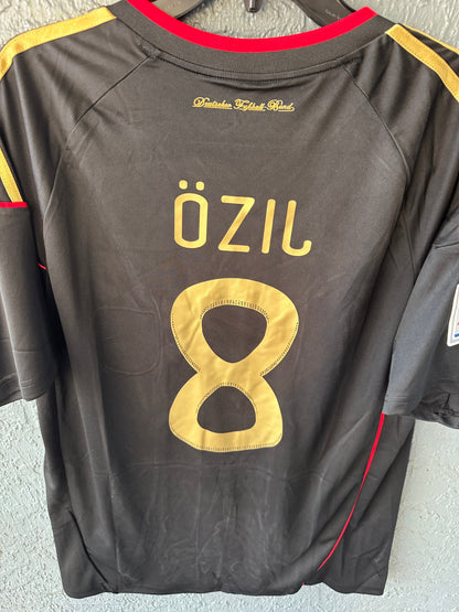 Germany Retro Jersey 2010 World Cup Away Black – Mesut Ozil #8 – Men’s