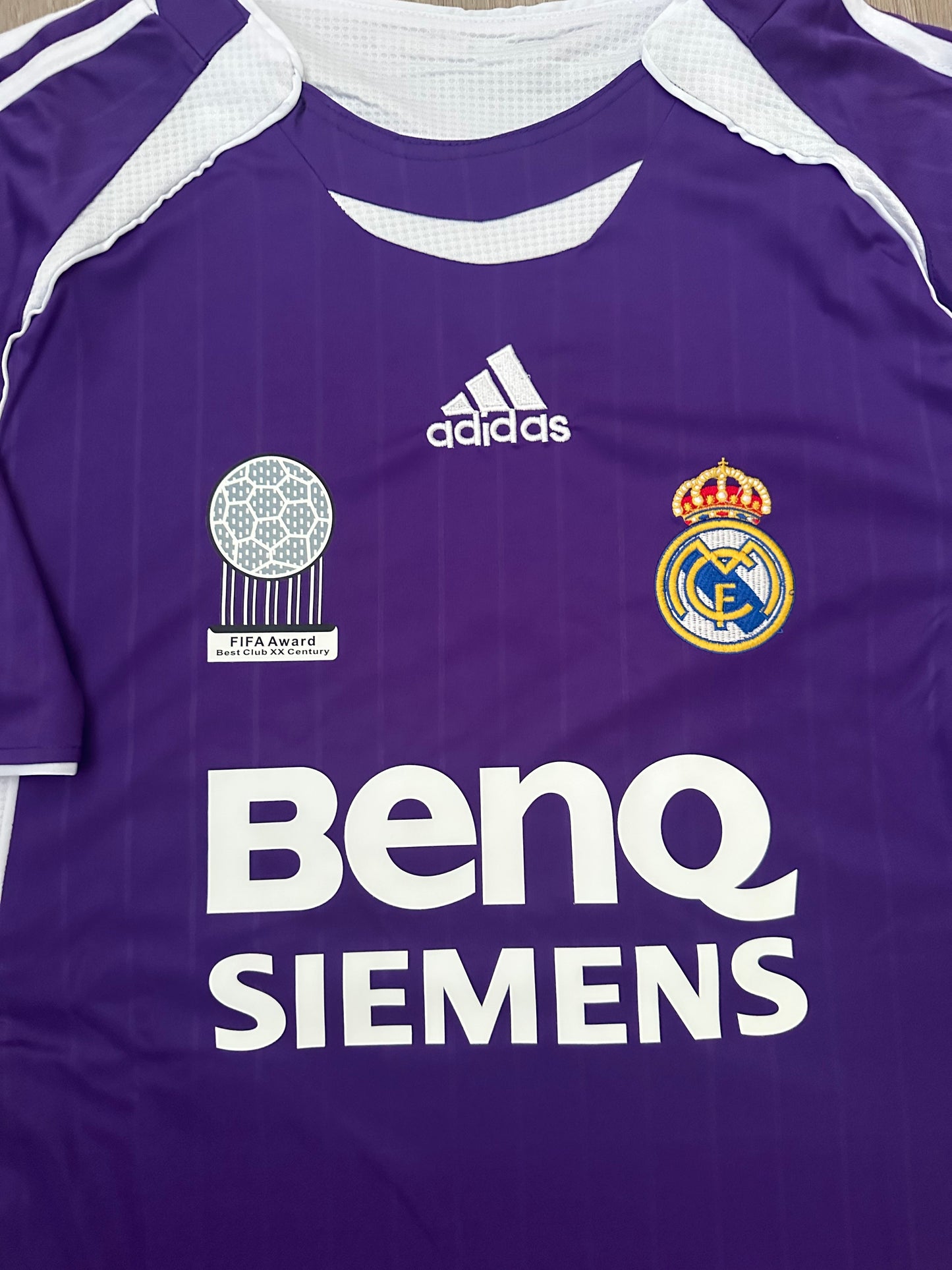 Real Madrid 2006 Away Retro Soccer Jersey – Guti #14 – Purple – Men’s