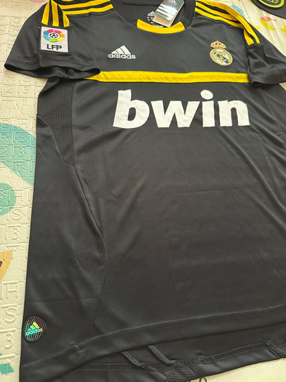 Real Madrid 2011/12 Away Retro Soccer Jersey – Iker Casillas #1 – Black – Men’s