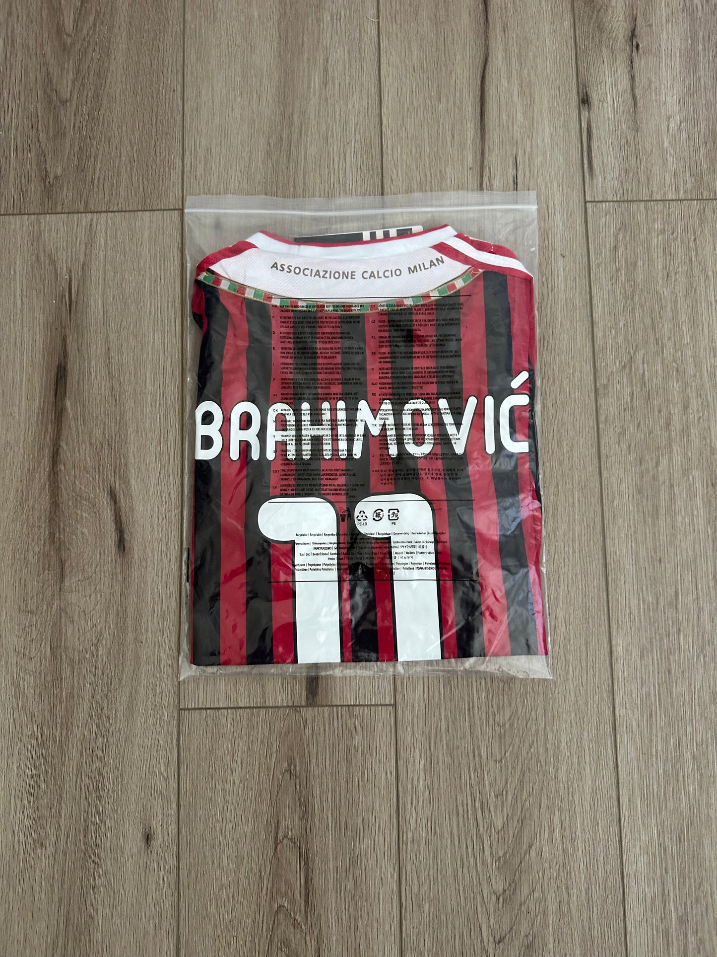 Milan Zlatan Ibrahimovic #11 2010/11 Home Red Black Retro Soccer Jersey Men