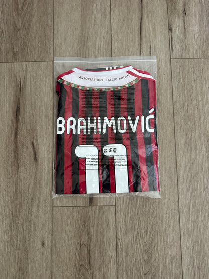 Milan Zlatan Ibrahimovic #11 2010/11 Home Red Black Retro Soccer Jersey Men