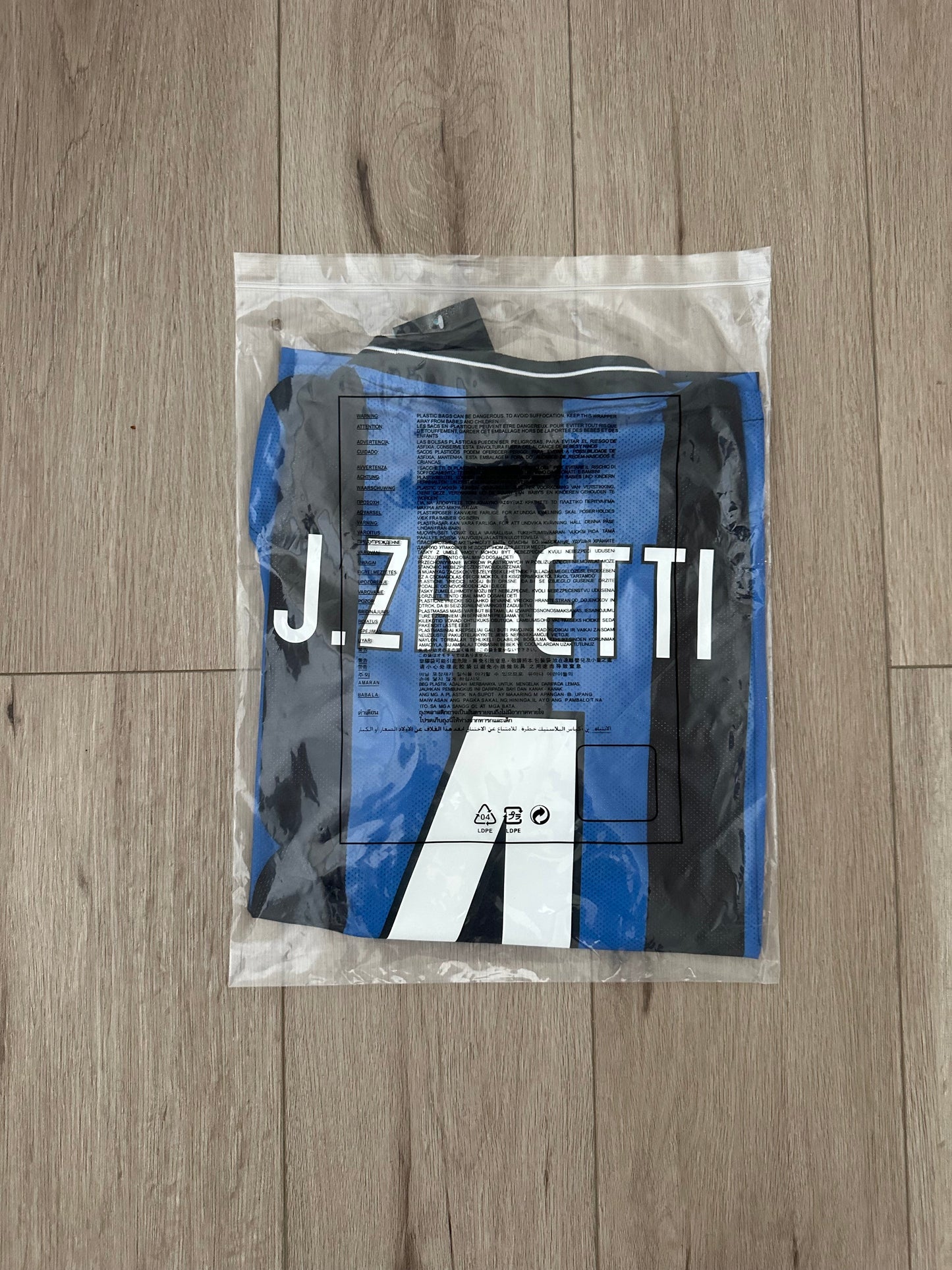Inter Milan 09/10 Final UCL Javier Zanetti #4 Home Nerazzurr Retro Soccer Jersey