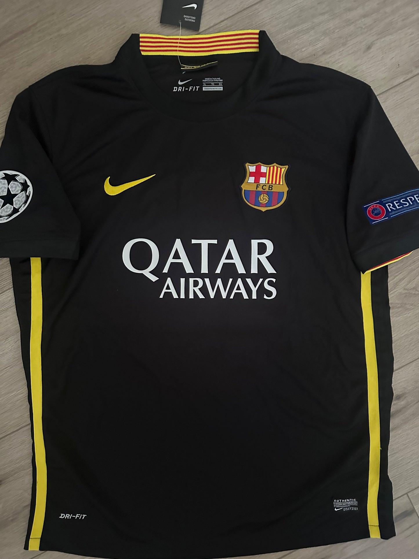 Barcelona Retro Jersey 2013/14 Away Black – Lionel Messi – Men’s Large