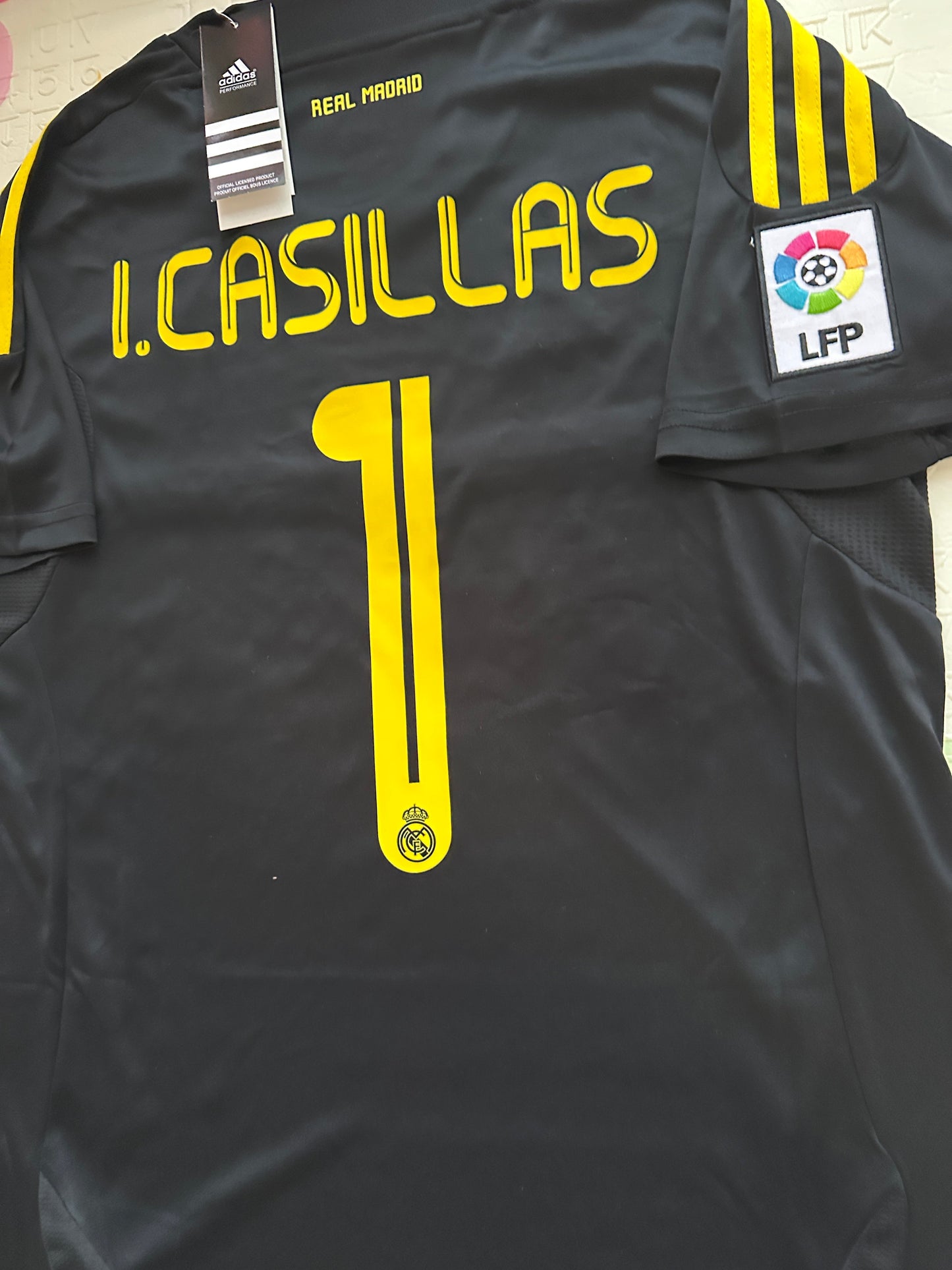 Real Madrid 2011/12 Away Retro Soccer Jersey – Iker Casillas #1 – Black – Men’s