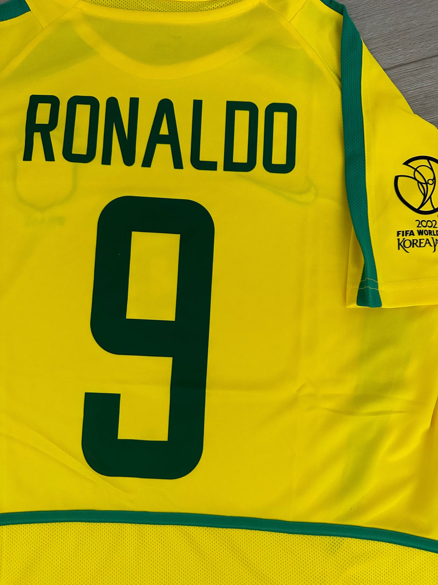 Brazil 2002 Home Retro Soccer Jersey – Ronaldo Nazario #9 – World Cup – Yellow – Men’s