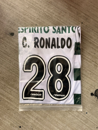 Sporting Lisbon Cristiano Ronaldo #28 2002/03 Home Green White Retro Soccer Jersey Men