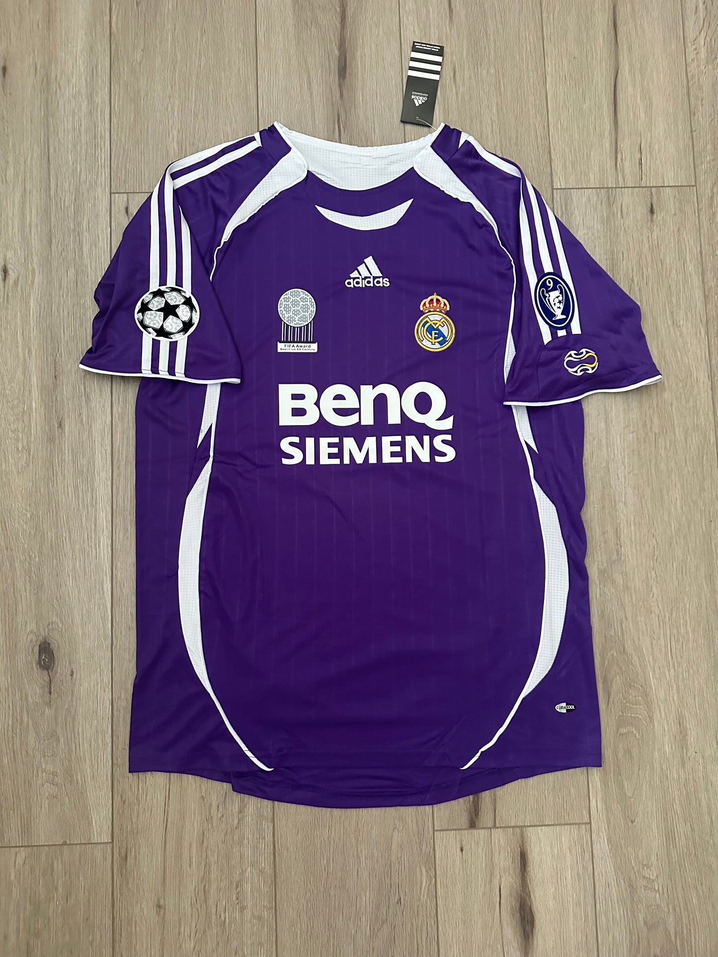 Real Madrid 2006 Away Retro Soccer Jersey – Guti #14 – Purple – Men’s