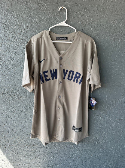 New York Yankees Aaron Judge #99 Gray Baseball Jersey Men’s Size Fan Version