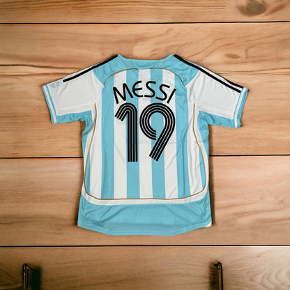Argentina 2006 Home Retro Soccer Jersey – Lionel Messi #19 – Men’s