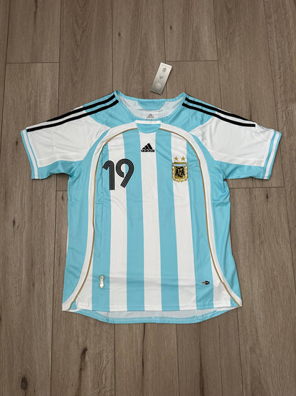 Argentina 2006 Home Retro Soccer Jersey – Lionel Messi #19 – Men’s